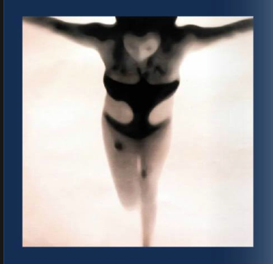 Lauryn-UNDER-WATER-1webp - Art by Picos Pelegri